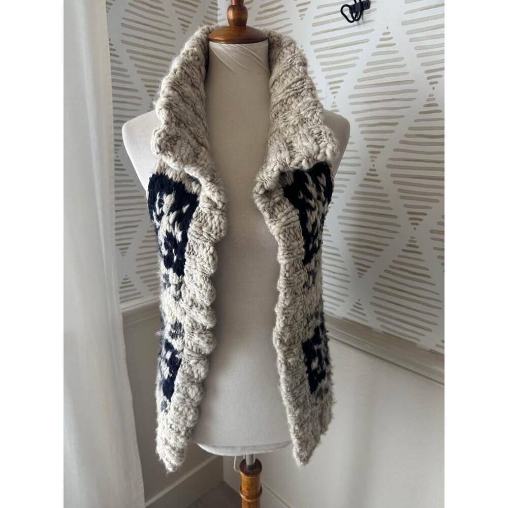 Abercrombie & Fitch Women’s Small Y2K 100% Wool Cream Navy Chunky Knit Vest